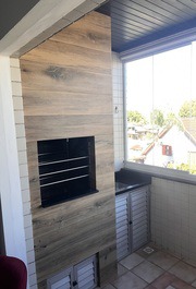 Amplo apartamento com vista para o mar