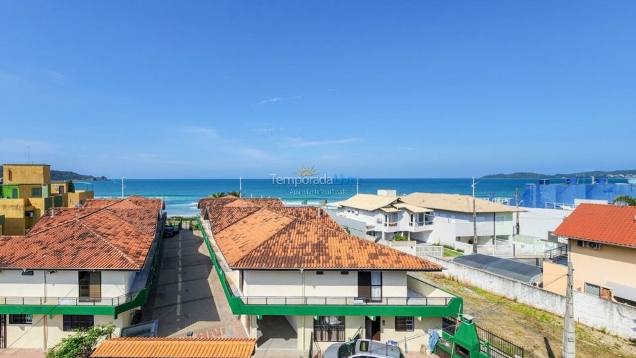 Apartment for vacation rental in Bombinhas (Praia de Bombas)