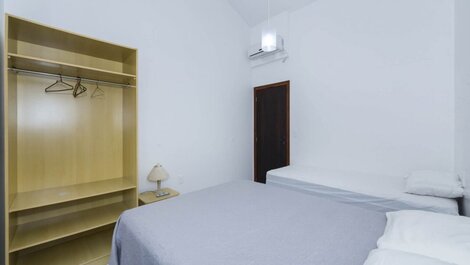 Apartamento asequible a 70 metros del mar en Bombas.