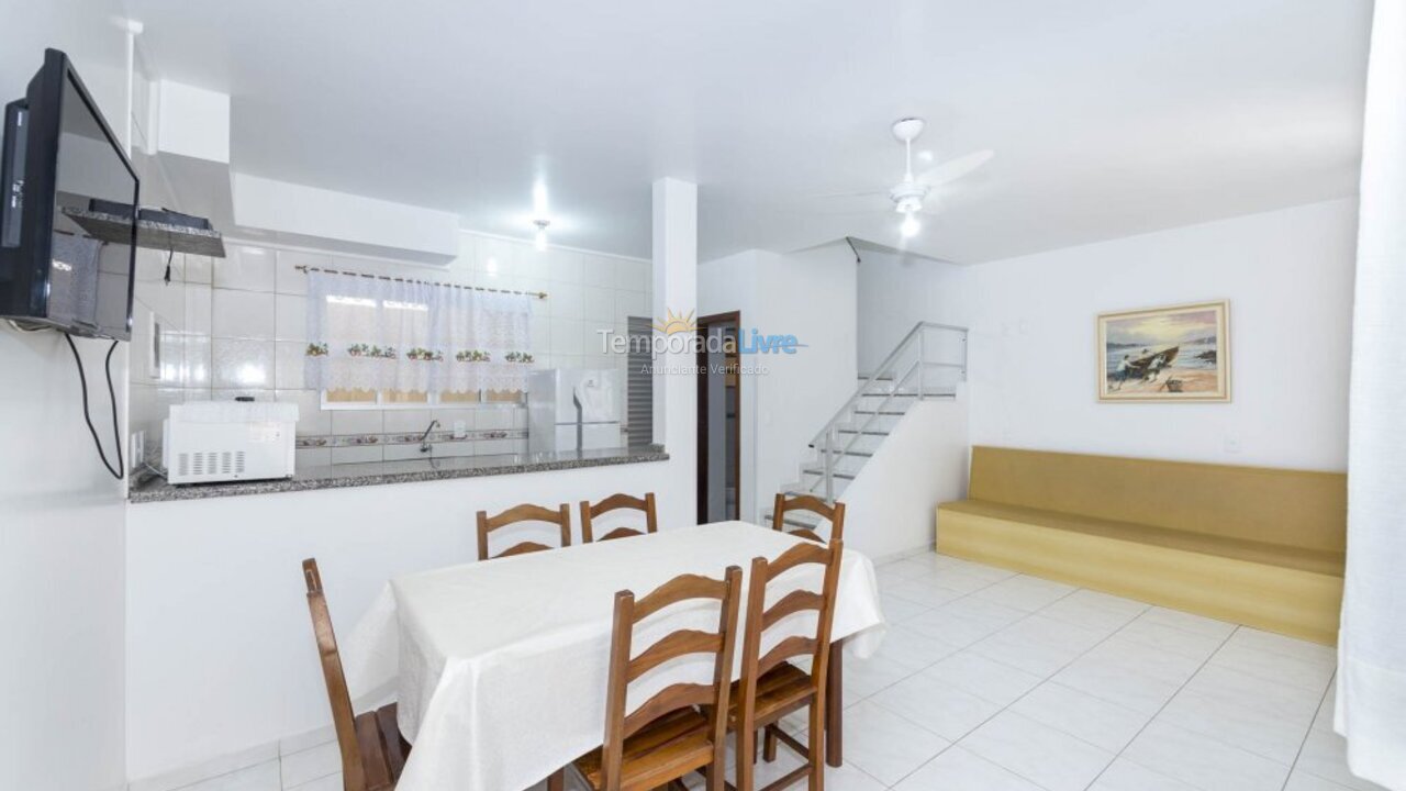 Apartamento para alquiler de vacaciones em Bombinhas (Praia de Bombas)