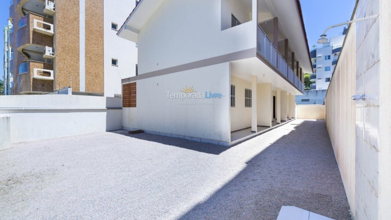 Apartamento para alquiler de vacaciones em Bombinhas (Praia de Bombas)