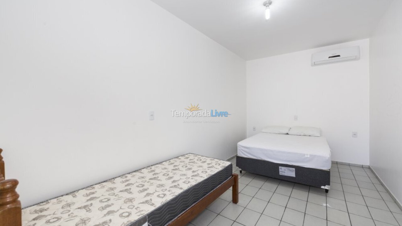 Apartamento para aluguel de temporada em Bombinhas (Praia de Bombas)