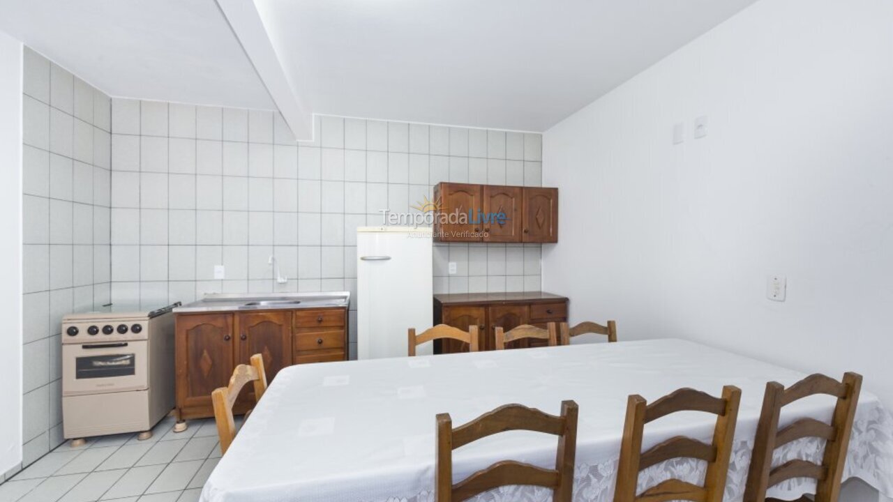 Apartamento para aluguel de temporada em Bombinhas (Praia de Bombas)