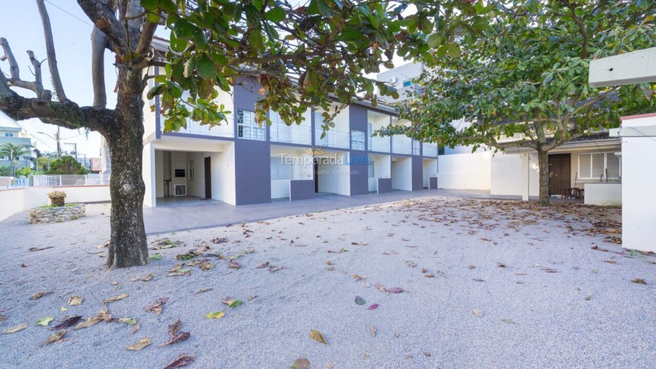 Apartamento para aluguel de temporada em Bombinhas (Praia de Bombas)