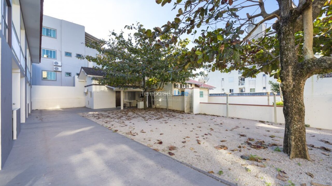 Apartamento para aluguel de temporada em Bombinhas (Praia de Bombas)