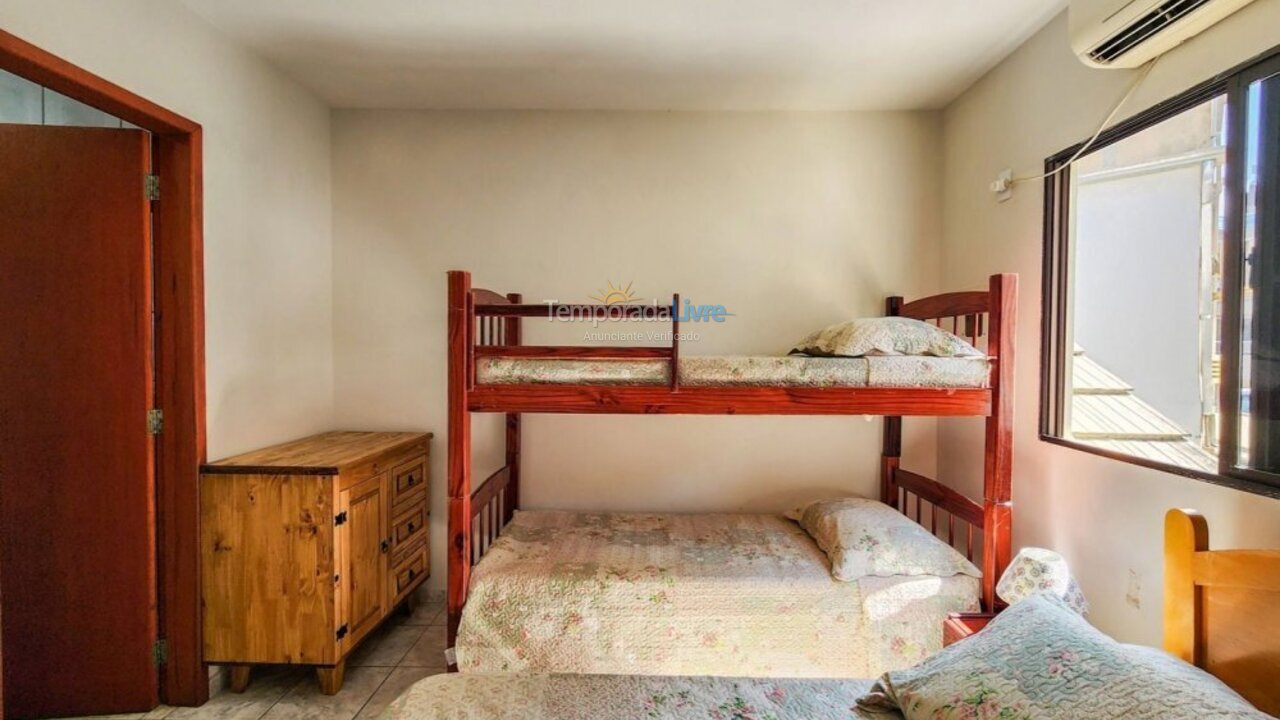 Apartamento para alquiler de vacaciones em Bombinhas (Praia de Bombas)