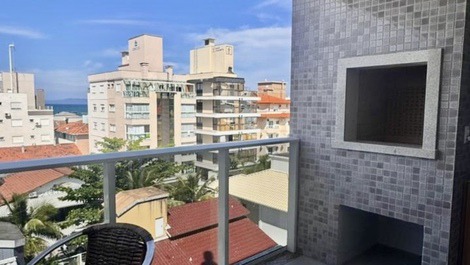 ☀️ Apartamento Novo com Excelente Localização Próximo ao Mar