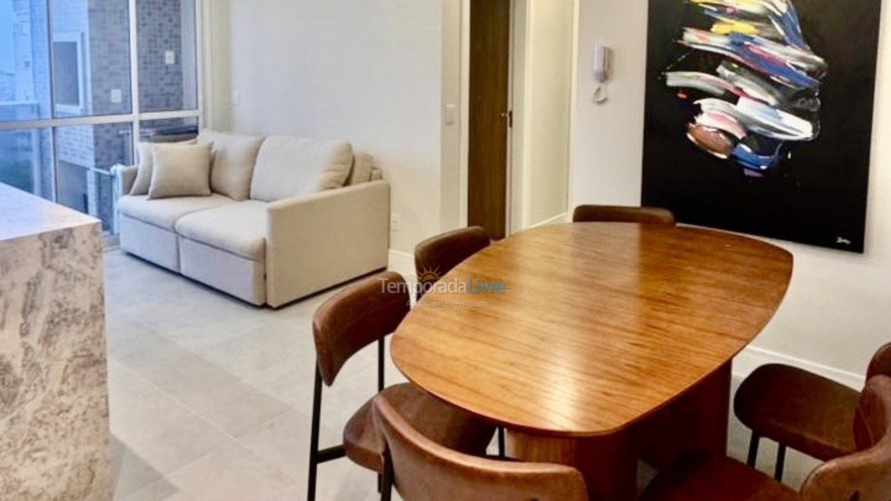 Apartamento para aluguel de temporada em Governador Celso Ramos (Praia de Palmas)