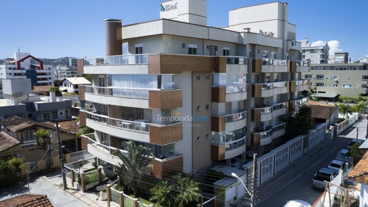 Apartment for vacation rental in Bombinhas (Praia de Bombas)