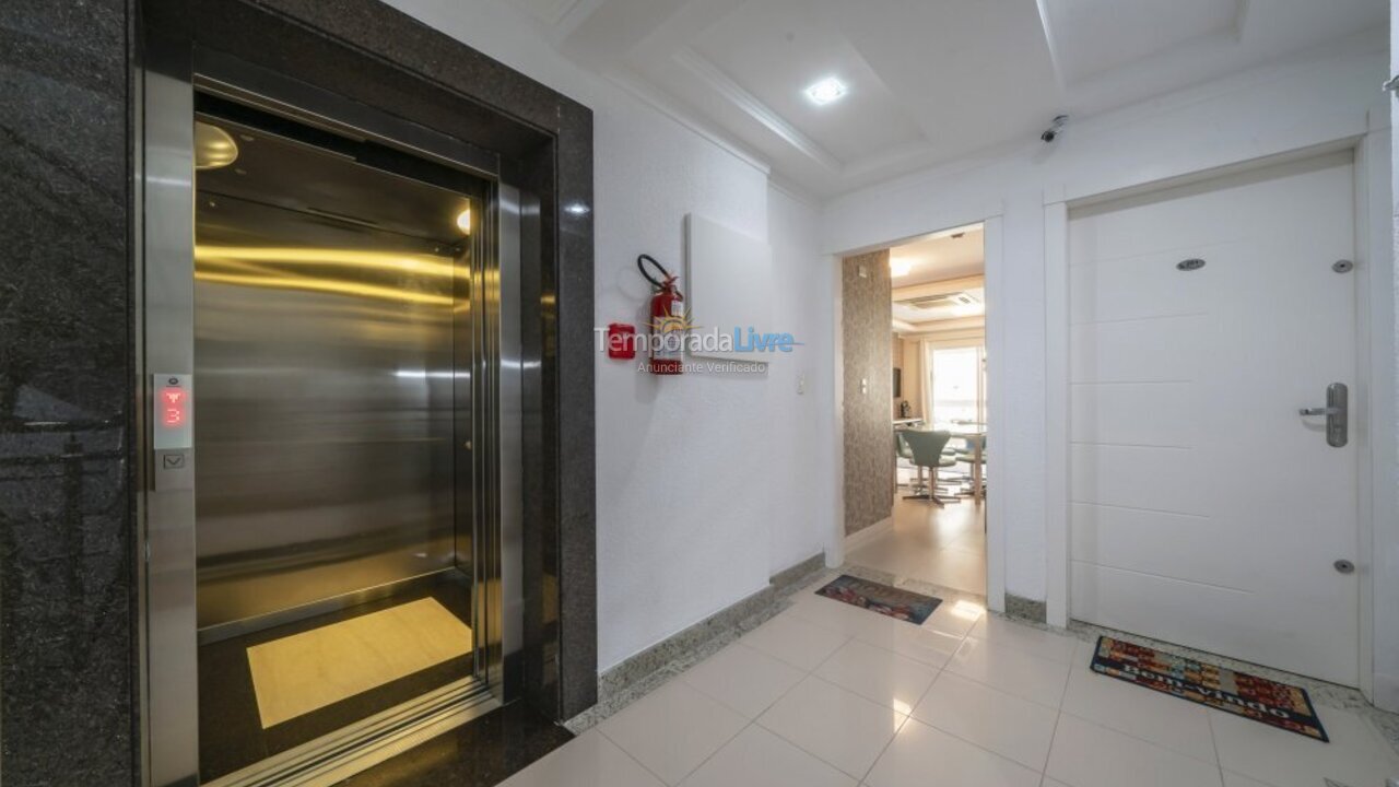 Apartamento para alquiler de vacaciones em Bombinhas (Praia de Bombas)