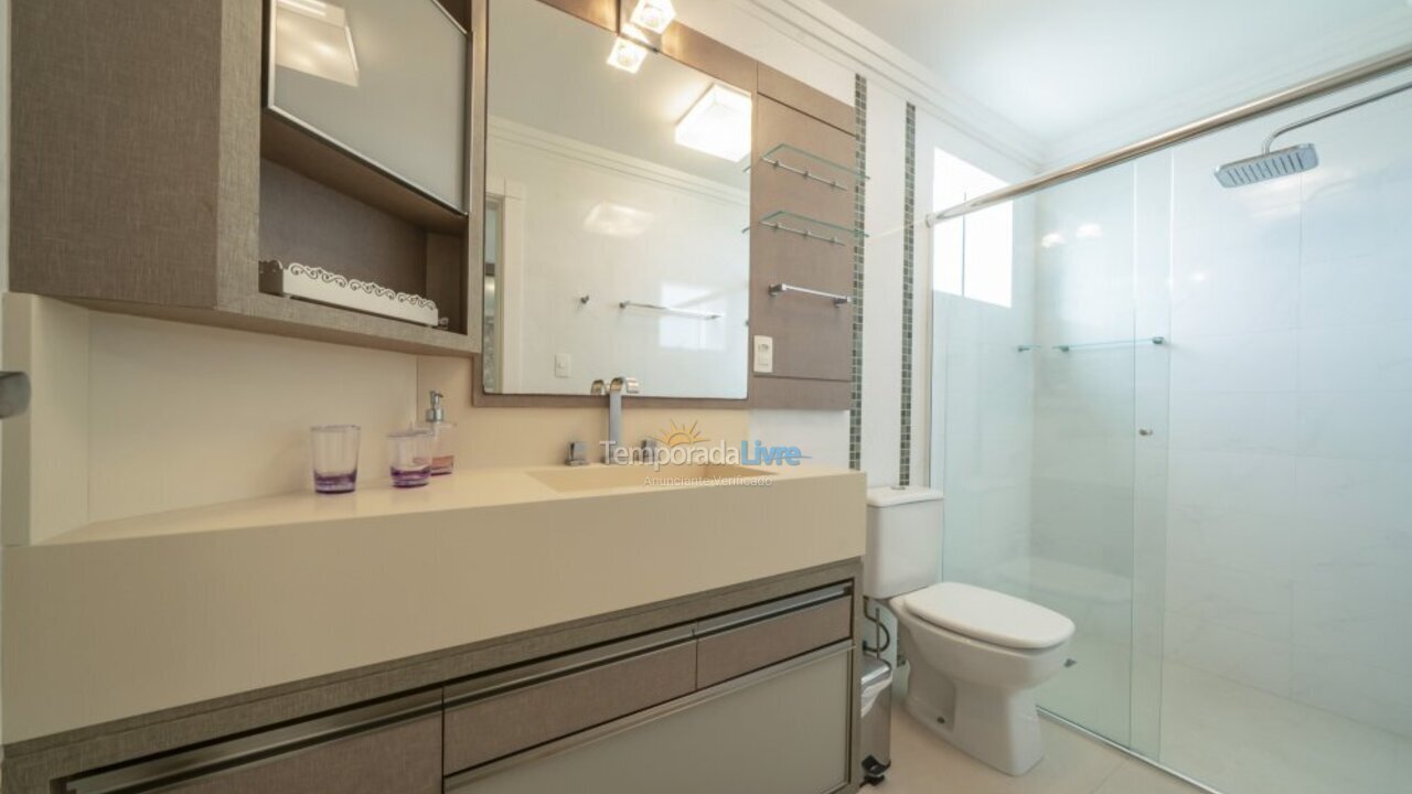 Apartamento para alquiler de vacaciones em Bombinhas (Praia de Bombas)