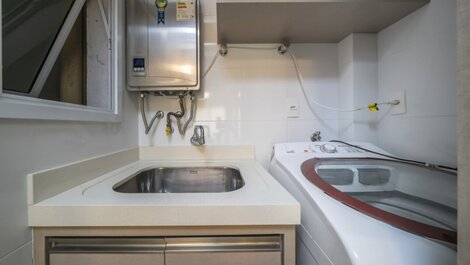 Apartamento con vistas al mar a 50 metros: 3 dormitorios, con capacidad para hasta 8 personas.