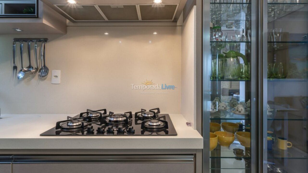 Apartamento para alquiler de vacaciones em Bombinhas (Praia de Bombas)