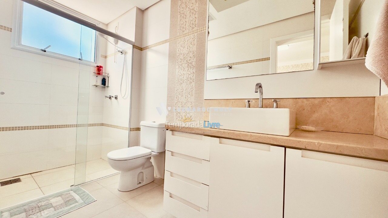 Apartamento para alquiler de vacaciones em Governador Celso Ramos (Praia de Palmas)