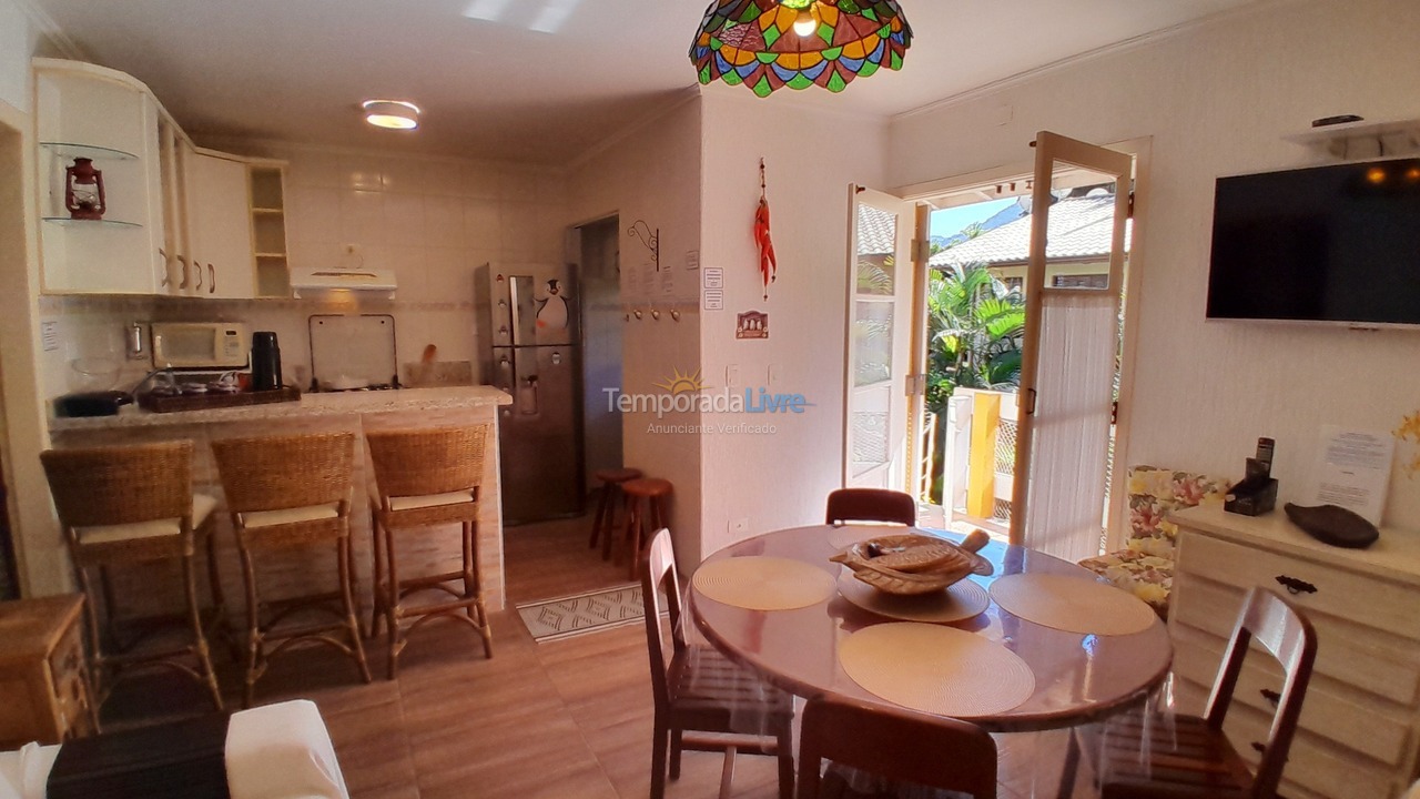 Apartment for vacation rental in Ubatuba (Enseada)