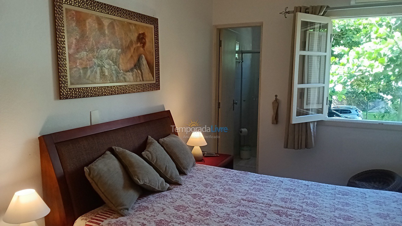 Apartment for vacation rental in Ubatuba (Enseada)