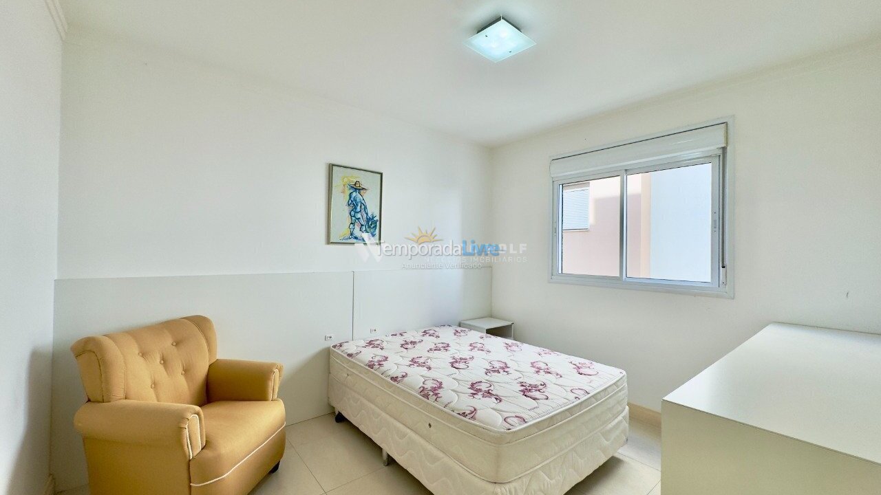 Apartment for vacation rental in Governador Celso Ramos (Praia de Palmas)