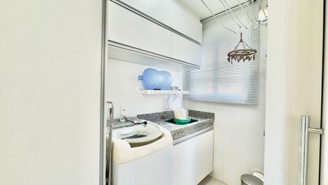 💙 Spacious Apartment for 8 People Just Steps from the Sea