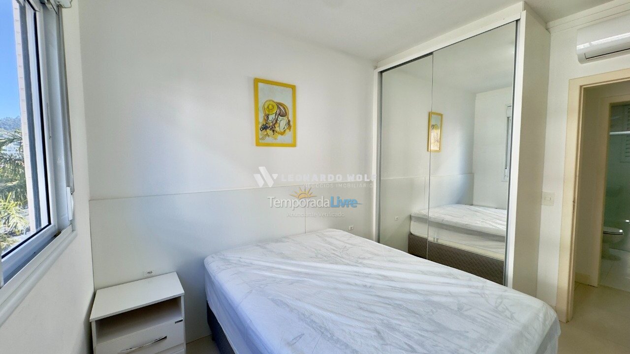 Apartment for vacation rental in Governador Celso Ramos (Praia de Palmas)