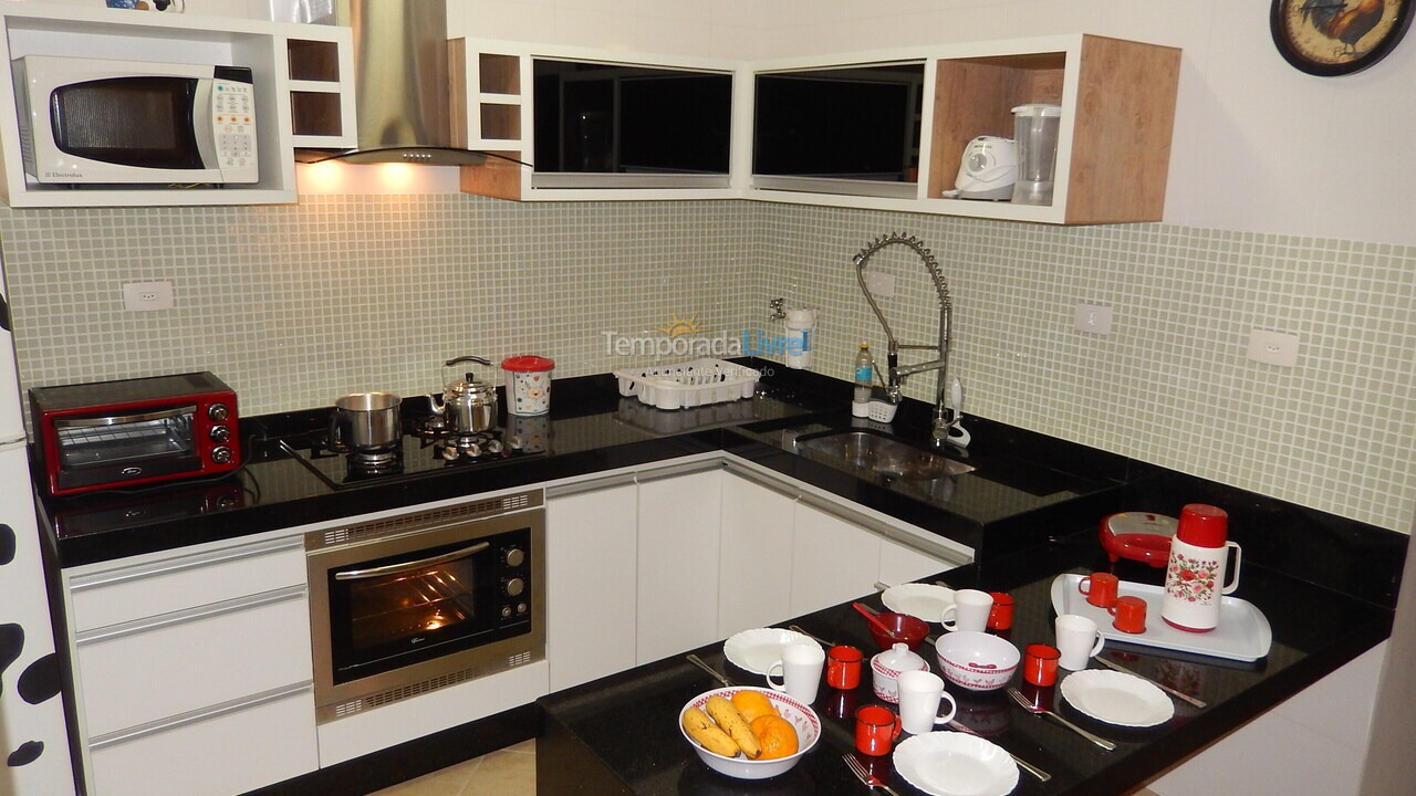 Apartment for vacation rental in Ubatuba (Enseada)