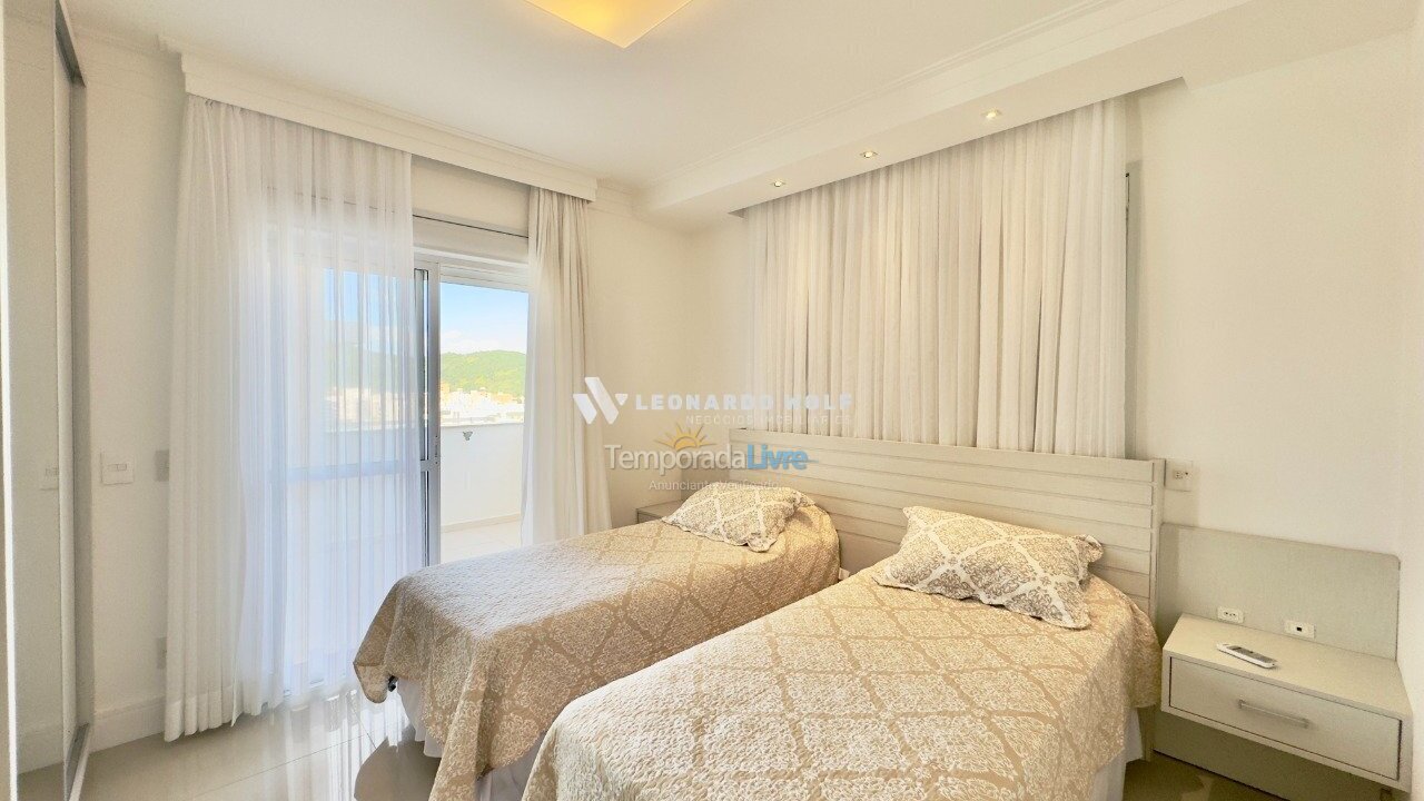 Apartment for vacation rental in Governador Celso Ramos (Praia de Palmas)