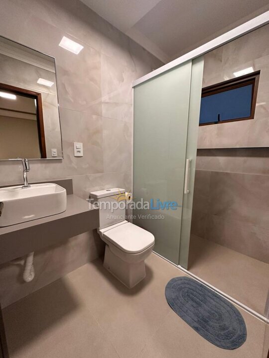 Casa para alquiler de vacaciones em Bombinhas (Praia de Bombas)