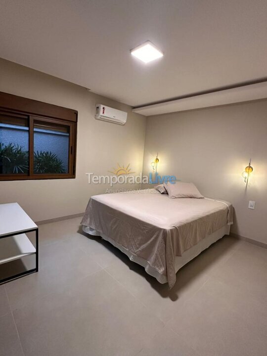 Casa para alquiler de vacaciones em Bombinhas (Praia de Bombas)