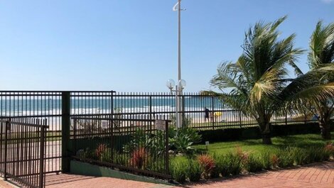 Beachfront Duplex for 8 People - Gated Community in Bombas