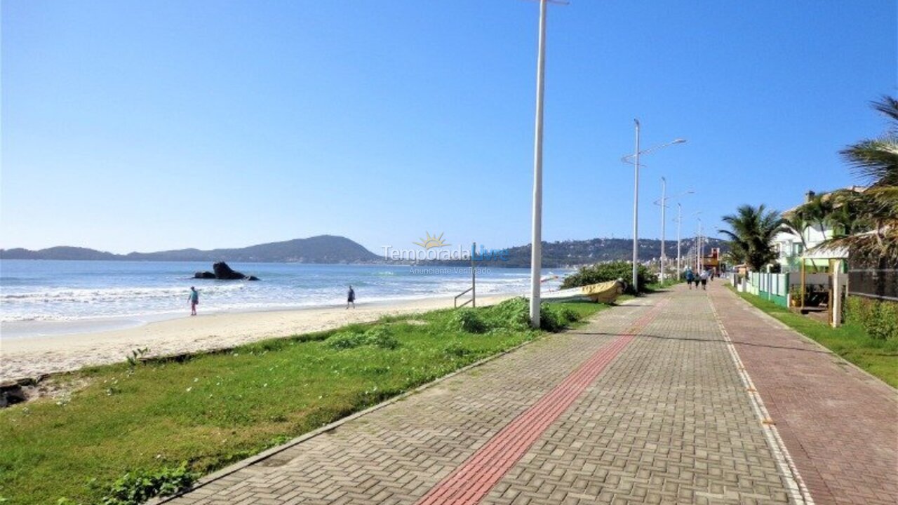 Apartment for vacation rental in Bombinhas (Praia de Bombas)