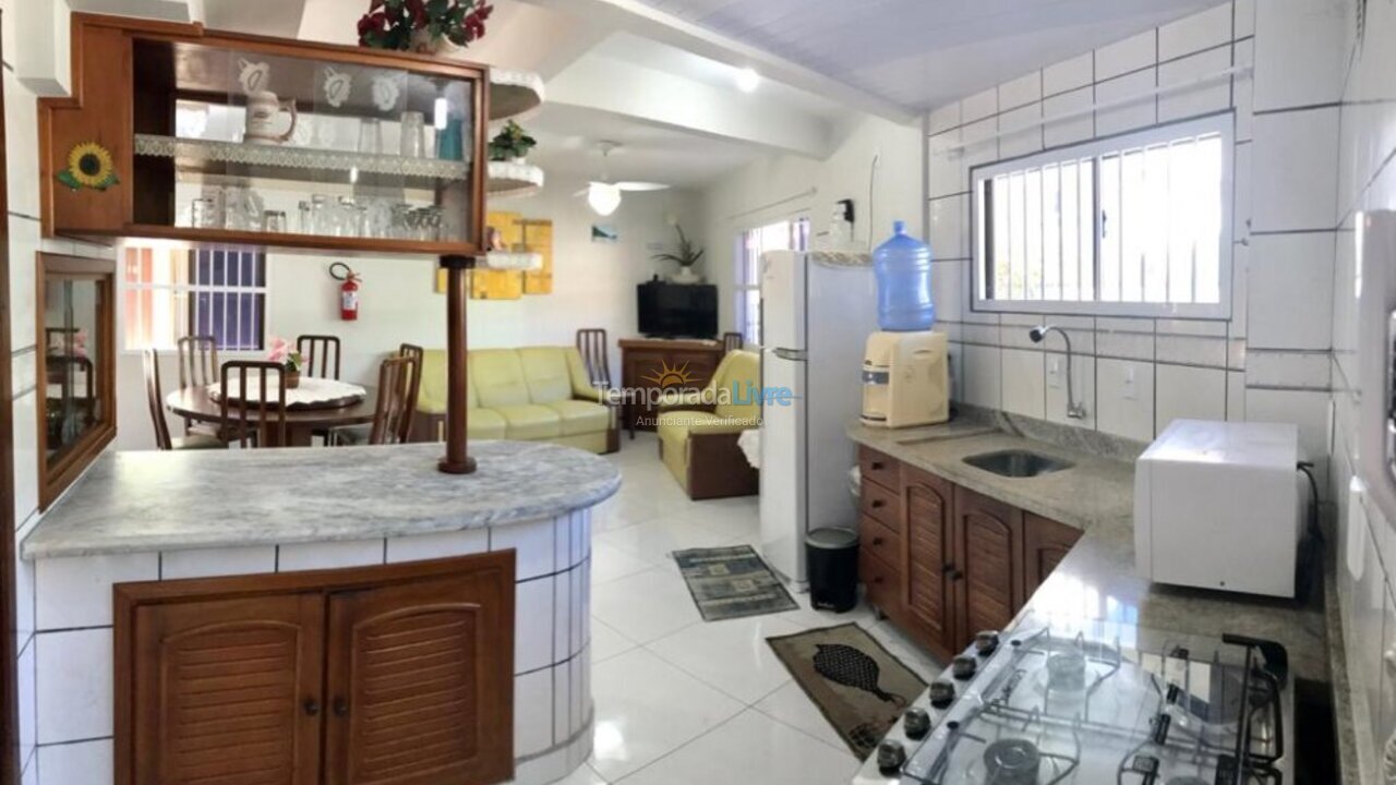 Apartment for vacation rental in Bombinhas (Praia de Bombas)