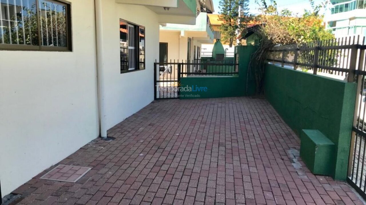 Apartment for vacation rental in Bombinhas (Praia de Bombas)