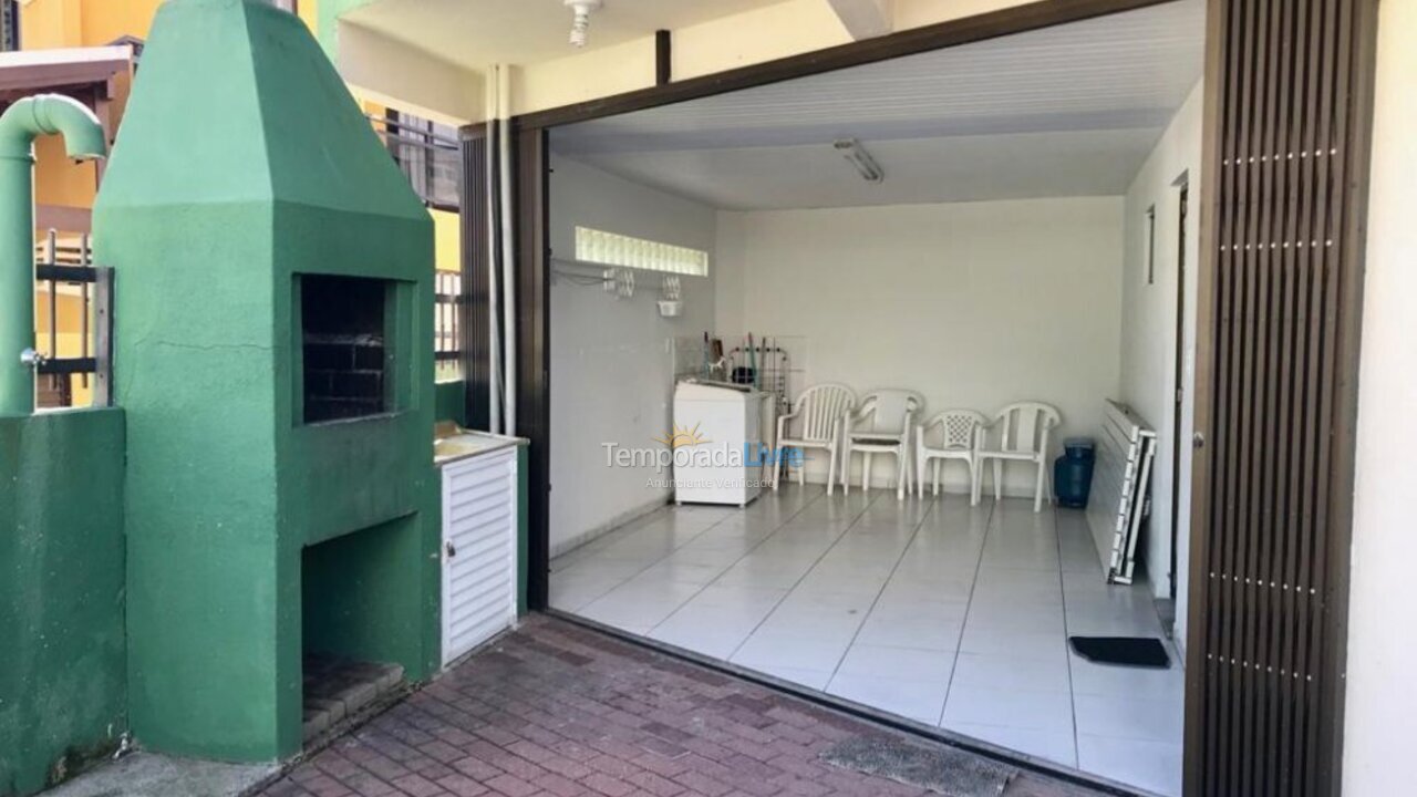 Apartment for vacation rental in Bombinhas (Praia de Bombas)