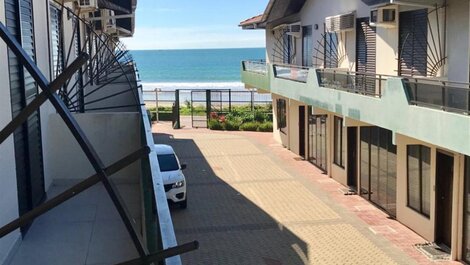 Beachfront Duplex for 8 People - Gated Community in Bombas