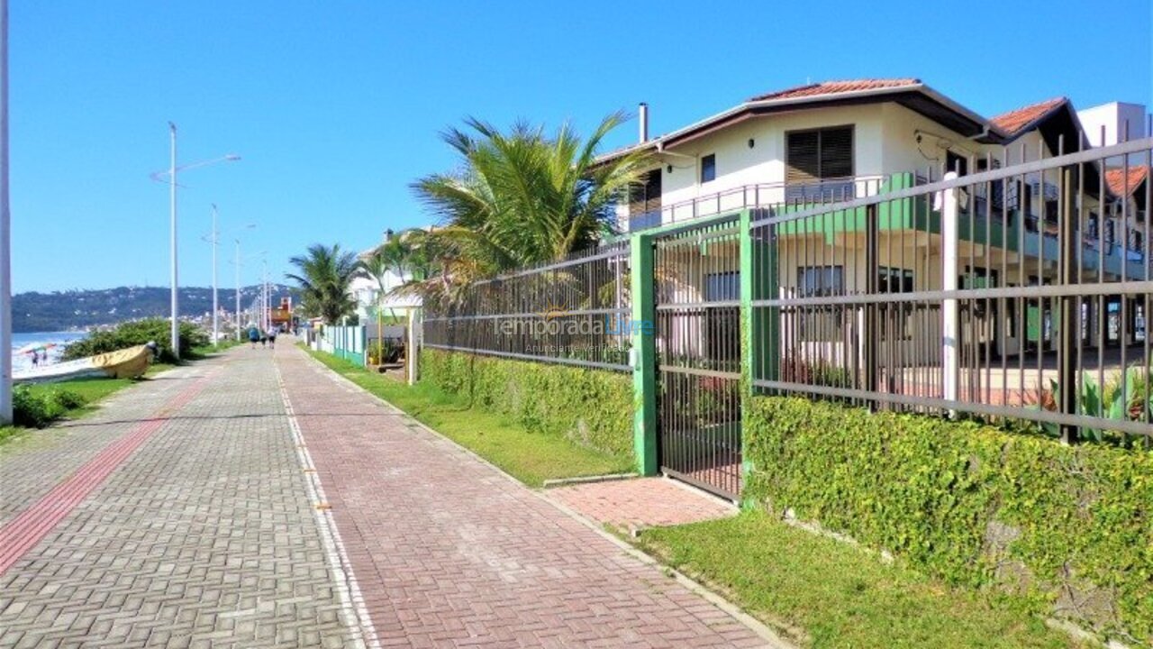 Apartment for vacation rental in Bombinhas (Praia de Bombas)