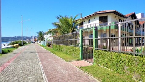 Apartment for rent in Bombinhas - Praia de Bombas