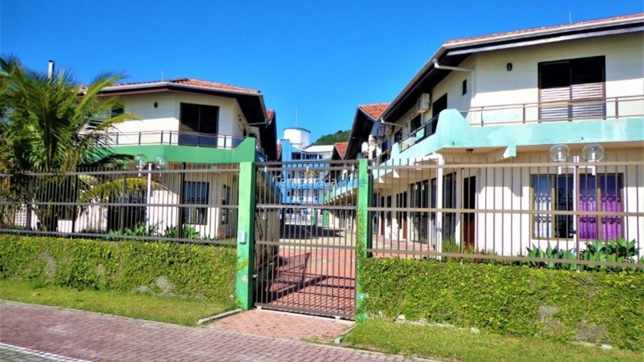 Apartment for vacation rental in Bombinhas (Praia de Bombas)