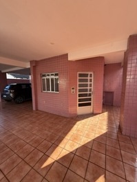 Magnífico apartamento de 3 habitaciones a 50 metros de la playa, con Wi-Fi, barbacoa y garaje.