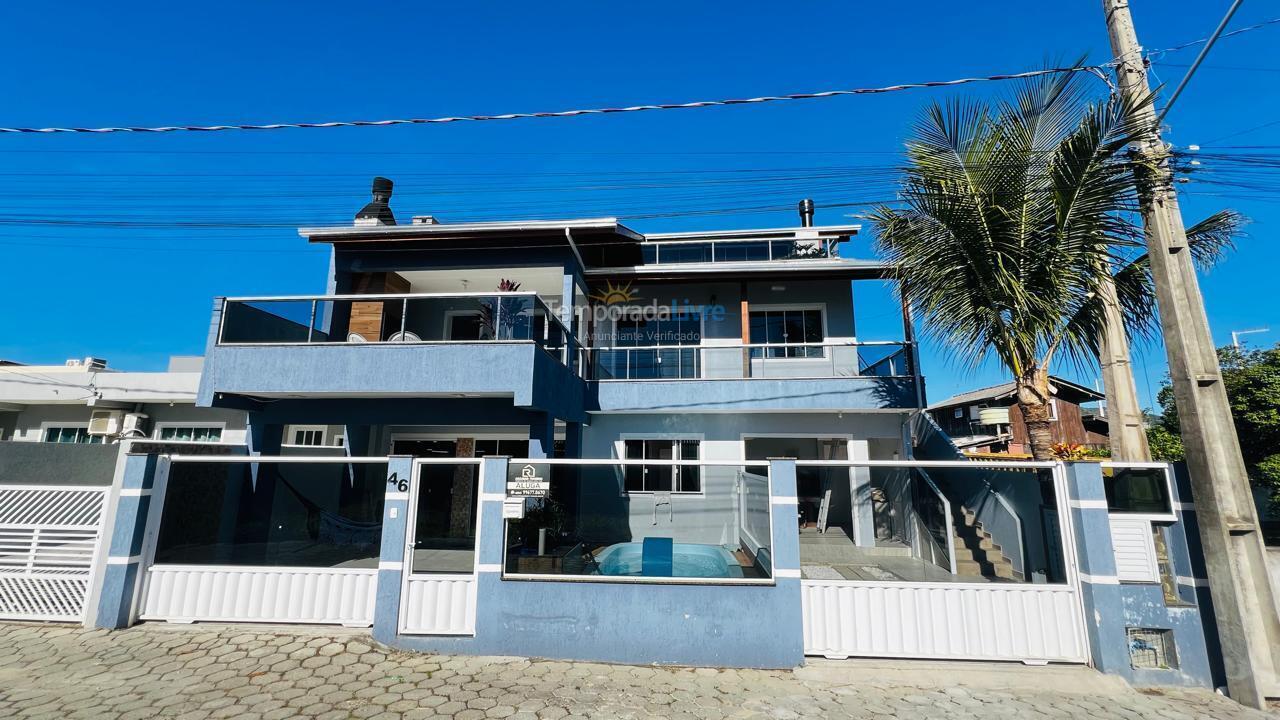 House for vacation rental in Bombinhas (Canto Grande)