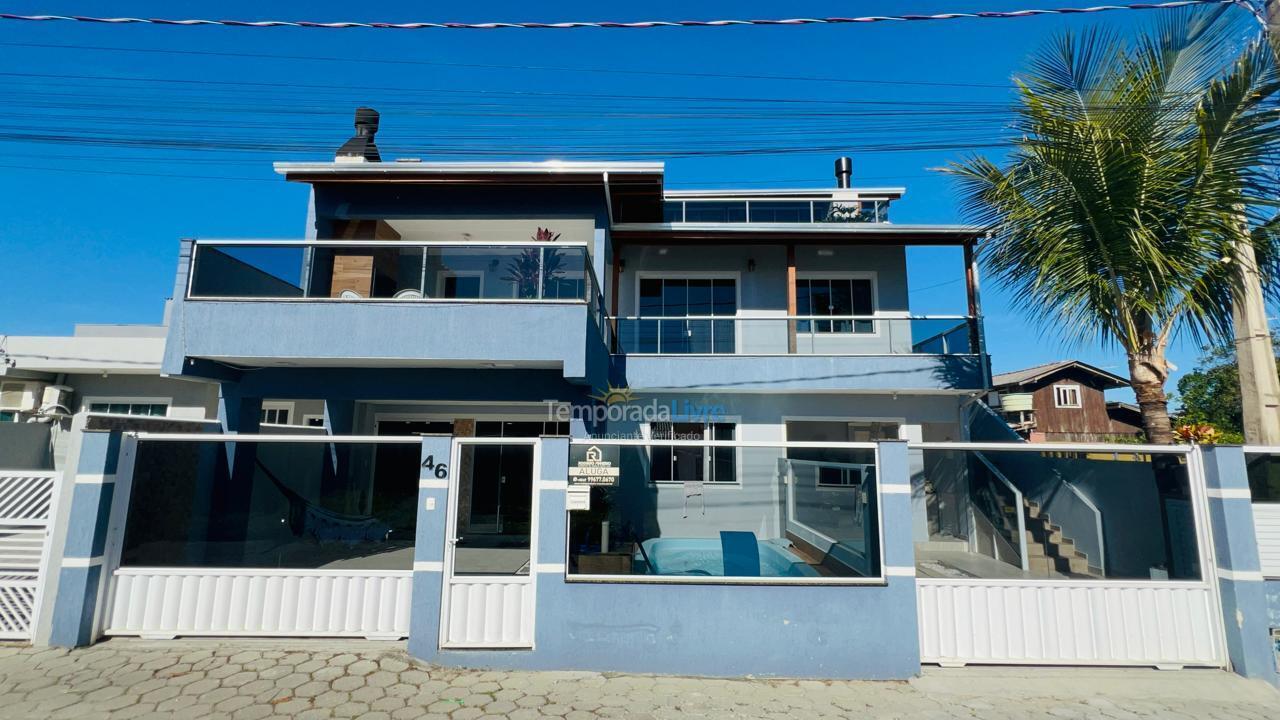 House for vacation rental in Bombinhas (Canto Grande)