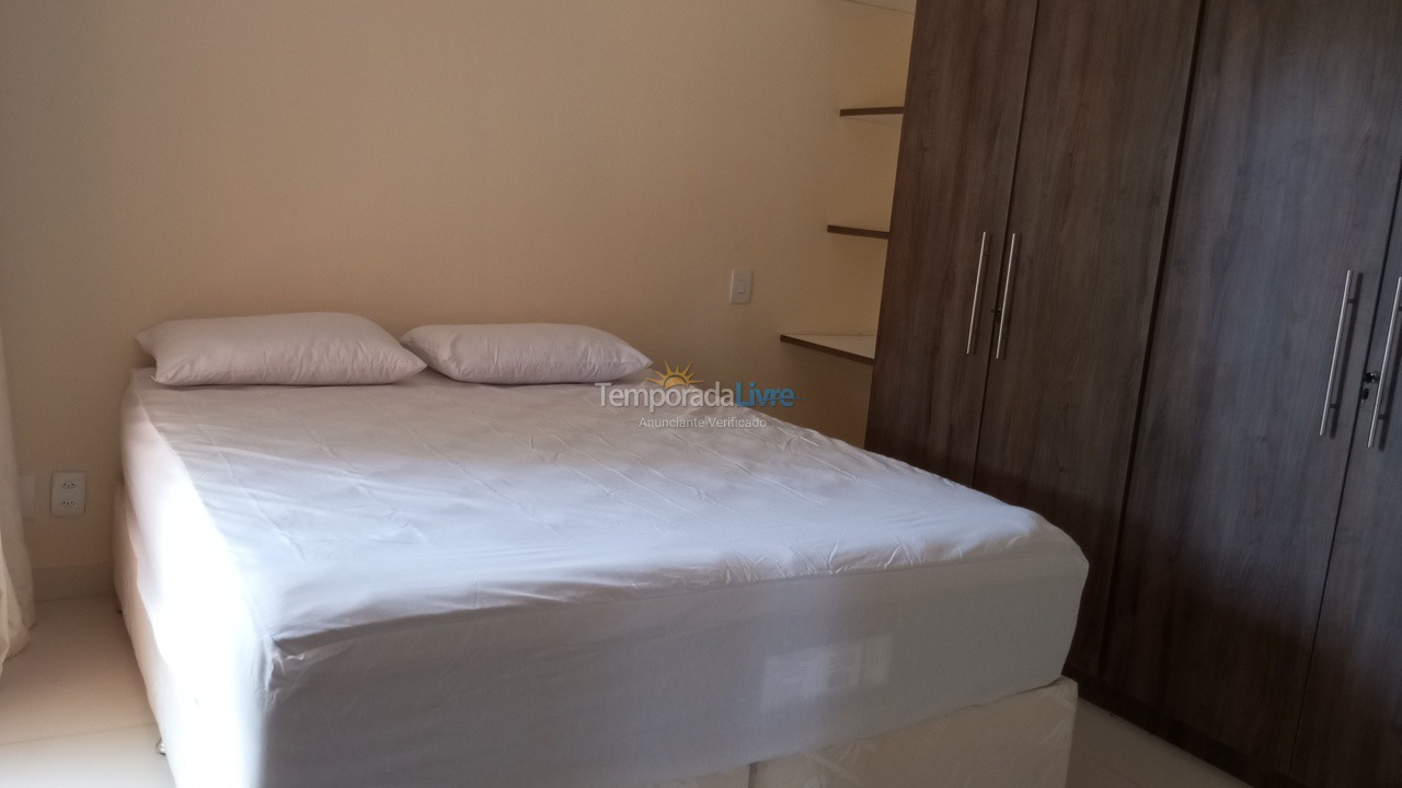 Apartamento para aluguel de temporada em Mata de São João (Praia do Forte)