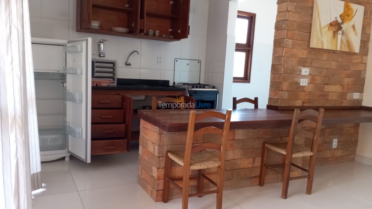 Apartamento para aluguel de temporada em Mata de São João (Praia do Forte)