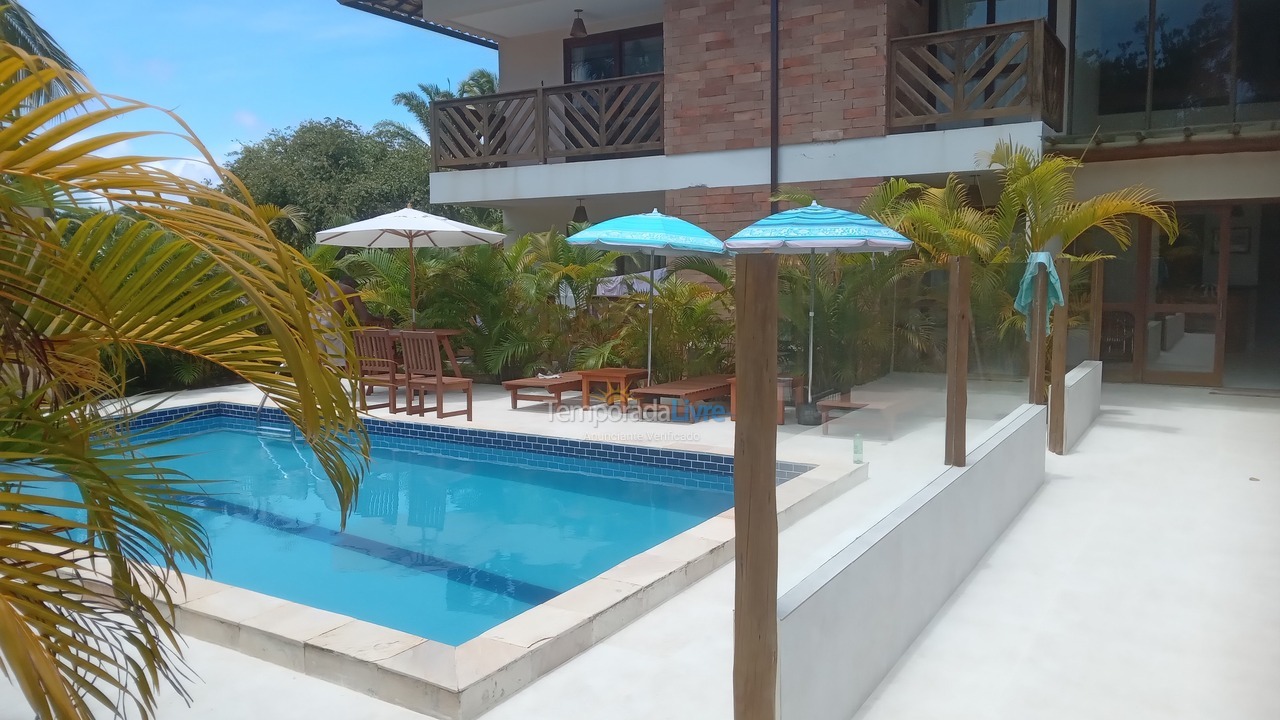 Apartamento para aluguel de temporada em Mata de São João (Praia do Forte)