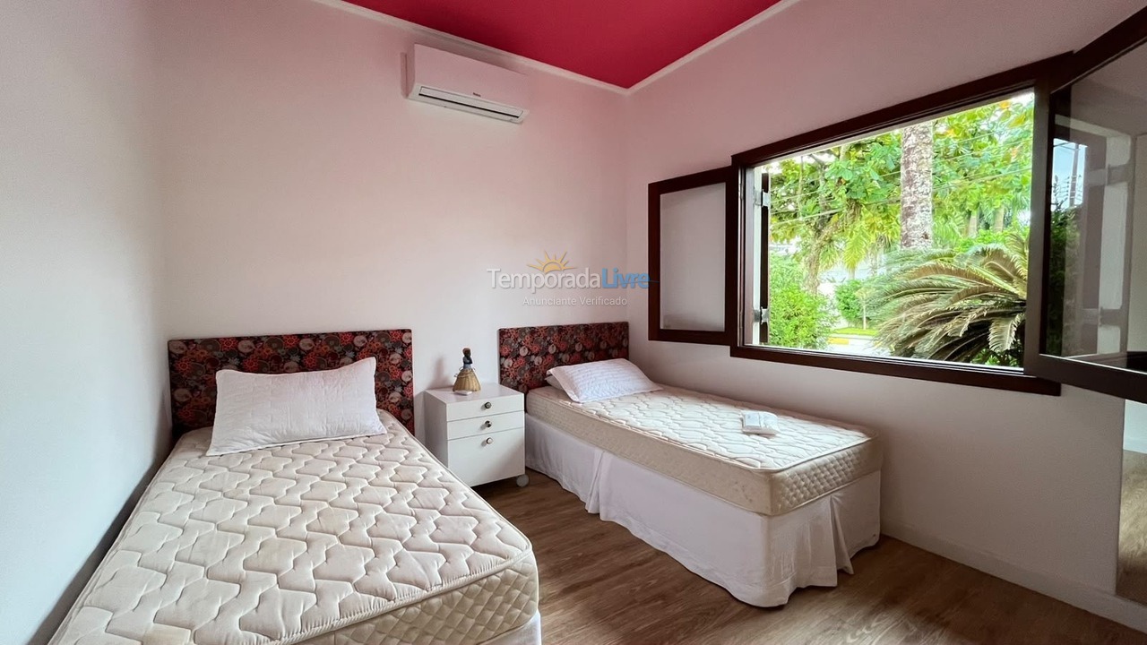 Casa para alquiler de vacaciones em Bertioga (Riviera de São Lourenço)
