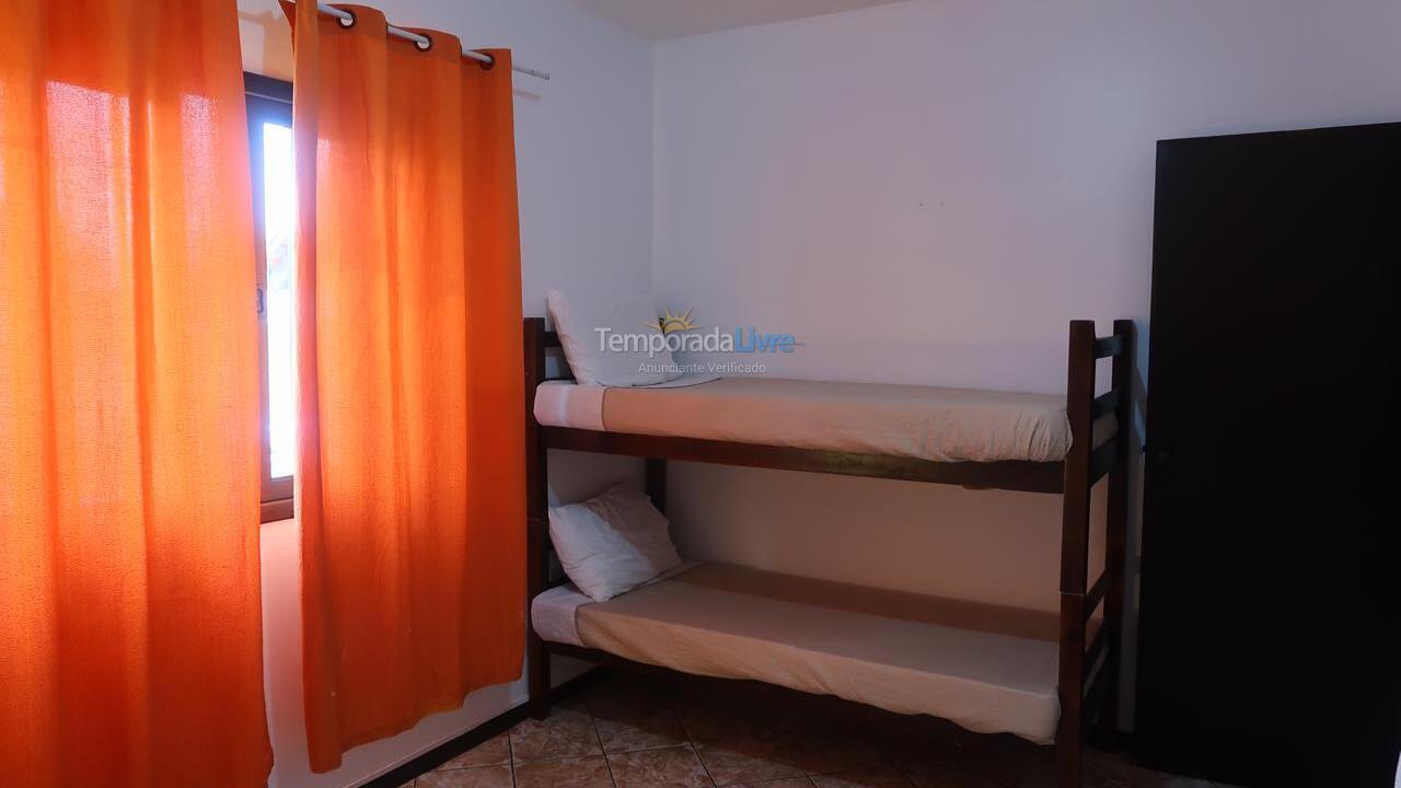 Casa para aluguel de temporada em Balneário Piçarras (Piçarras)