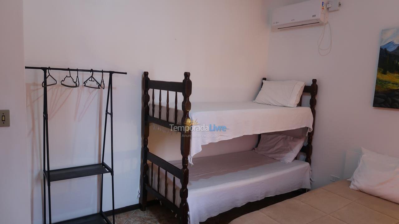 Casa para aluguel de temporada em Balneário Piçarras (Piçarras)