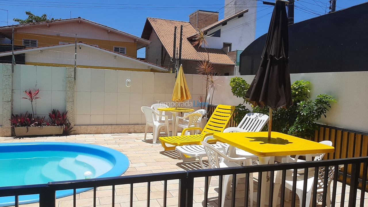 Casa para aluguel de temporada em Balneário Piçarras (Piçarras)