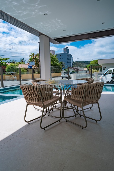 Casa para aluguel de temporada em Governador Celso Ramos (Praia Grande)
