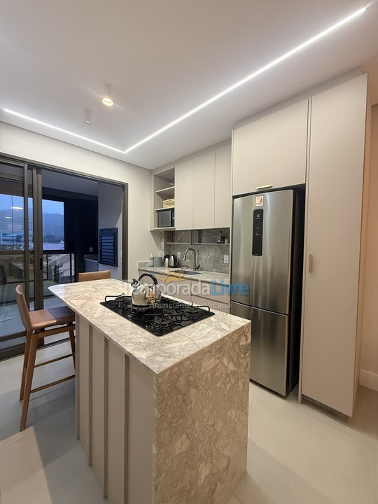 Casa para aluguel de temporada em Governador Celso Ramos (Praia Grande)