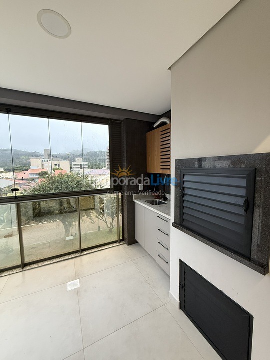 Casa para aluguel de temporada em Governador Celso Ramos (Praia Grande)