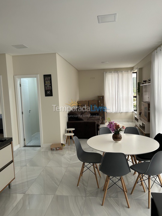 Apartamento para aluguel de temporada em Bombinhas (Praia de Bombas)